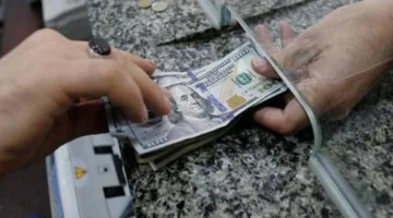 تذبذب الليرة السورية عند 118 مقابل الدولار وتأثير زيادة الحوالات قبل رمضان